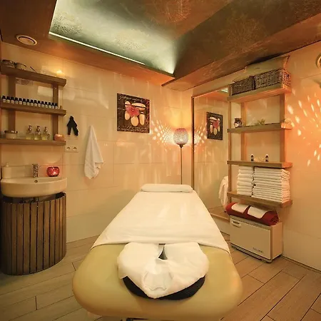 Absolutum Wellness Hotel 4*