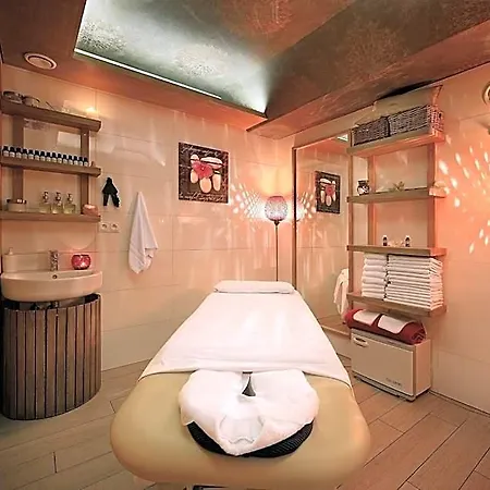 Absolutum Wellness Ξενοδοχείο 4*